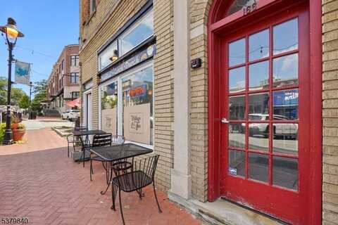 166 Maplewood Ave, Maplewood, NJ 07040
