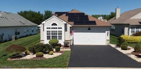 66 Vineyard Ct, Monroe, NJ 08831