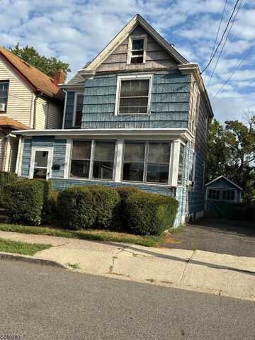 218 W 2Nd St, Clifton, NJ 07011