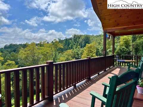 144 Lucky Alice Road, Grassy Creek, NC 28631