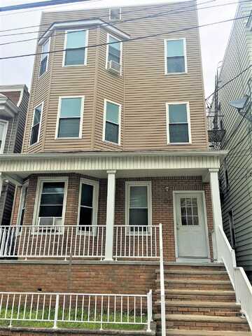 127 WEST 19TH ST, Bayonne, NJ 07002