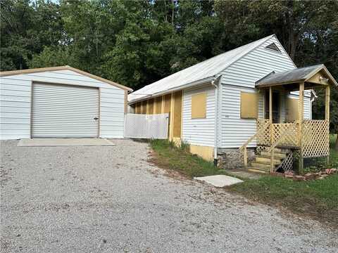 2332 Park Lane, Oak Grove, MO 64075