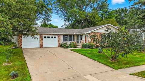 2314 Macbride Dr., Iowa City, IA 52246