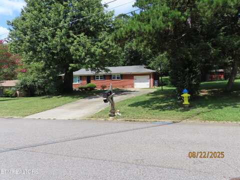 2213 Juniper Drive, Knoxville, TN 37912