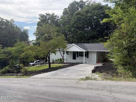 2715 Luther Rd, Maryville, TN 37804