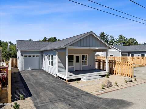 333 SE Oar Avenue, Lincoln City, OR 97367
