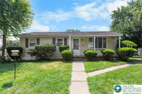 9 W 5th Street, Nazareth, PA 18064