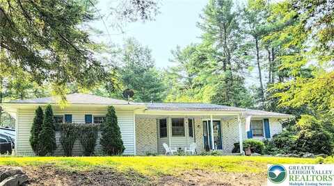 120 CARDINAL Drive, Lower Towamensing Tp, PA 18071