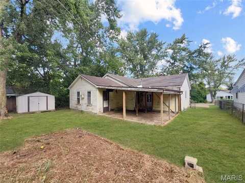 408 E Spencer Street, Cuba, MO 65453