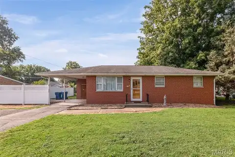 220 W Bethalto Boulevard, Bethalto, IL 62010