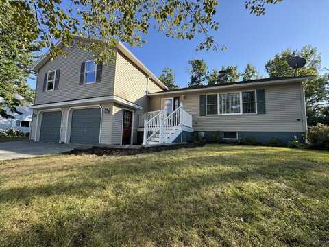 17 Lynn Avenue, Brewer, ME 04412