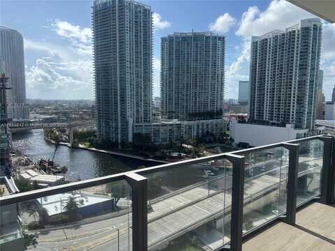 68 SE 6th St, Miami, FL 33131