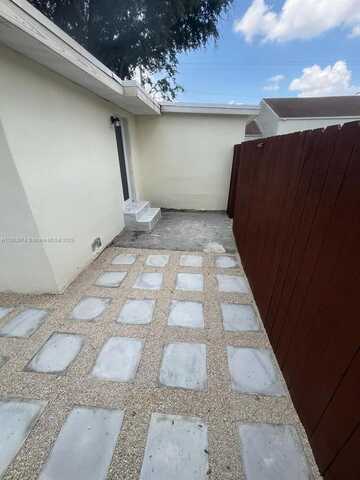 1994 NW 47th Ter, Miami, FL 33142