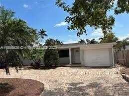804 NE 2nd St, Hallandale Beach, FL 33009