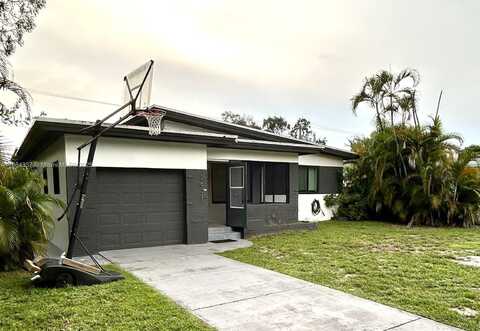 2631 Roosevelt St, Hollywood, FL 33020