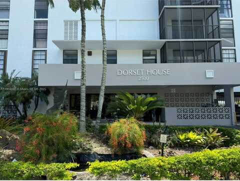 2500 NE 135th St, North Miami, FL 33181
