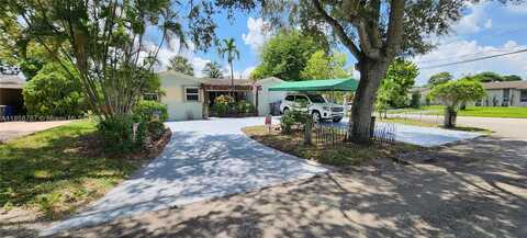 6670 Perry St, Hollywood, FL 33024