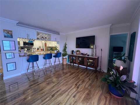 11111 Biscayne Blvd, Miami, FL 33181