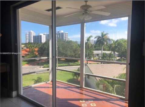 700 Layne Blvd, Hallandale Beach, FL 33009