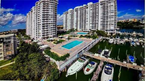 18071 Biscayne Blvd, Aventura, FL 33160