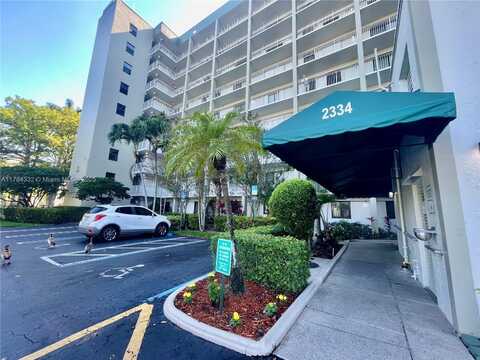 2334 S Cypress Bend Dr, Pompano Beach, FL 33069