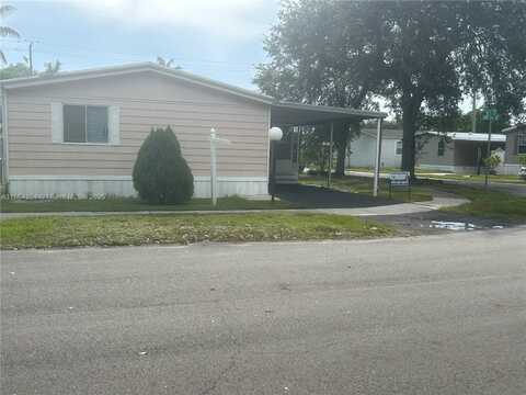 730 NW 214th Ave, Pembroke Pines, FL 33029