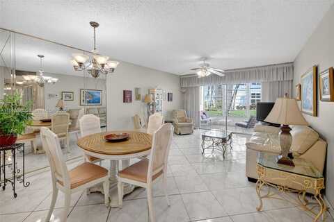 4706 NW 36th St, Lauderdale Lakes, FL 33319