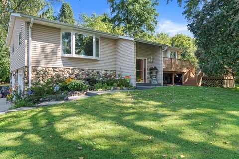 2116 Meghan Ln, Hartford, WI 53027