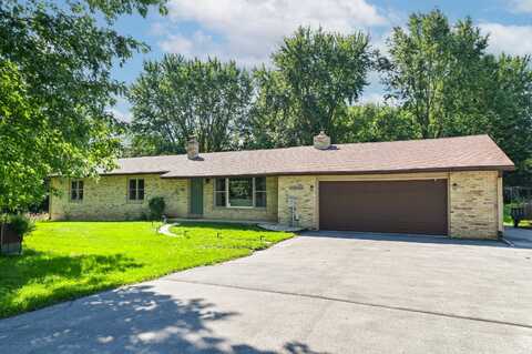 N79w34221 Petersen Rd, Oconomowoc, WI 53066