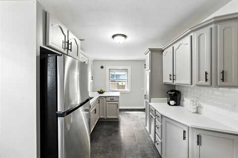 3021 E Vogel Ave, Cudahy, WI 53110