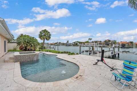213 LEEWARD ISLAND, CLEARWATER BEACH, FL 33767