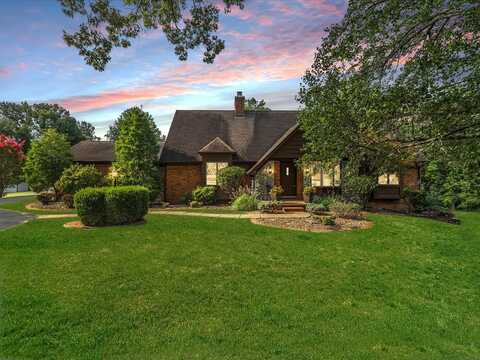1205 College Drive, Madisonville, KY 42431