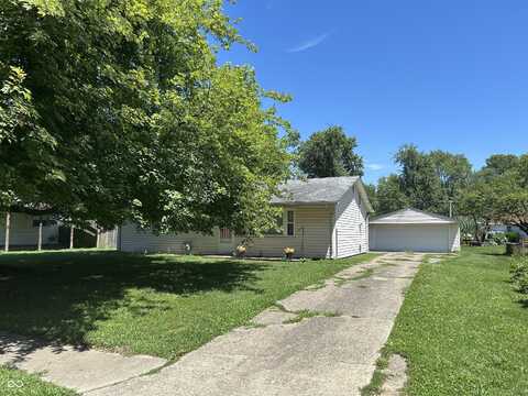 651 Hanover Drive, Whiteland, IN 46184