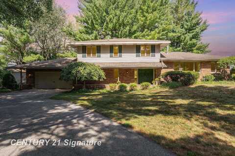 4198 N Francis Shores, Sanford, MI 48657