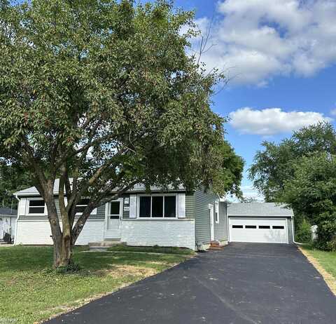 916 Moore, Davison, MI 48423