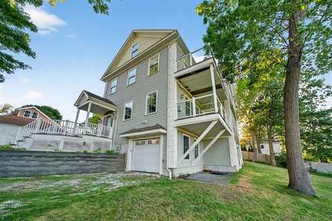 12 Quentin St, Quincy, MA 02169