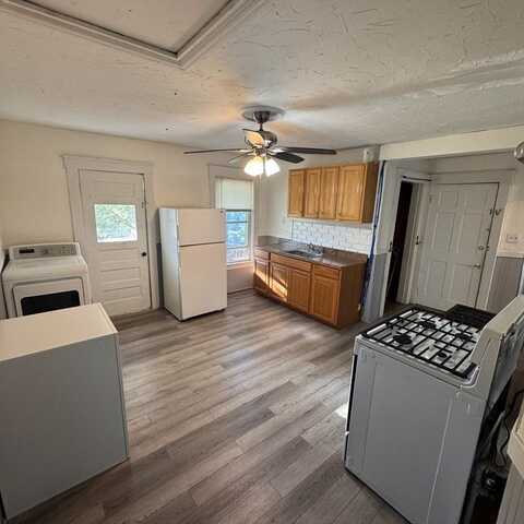 238 Water St, Leominster, MA 01453