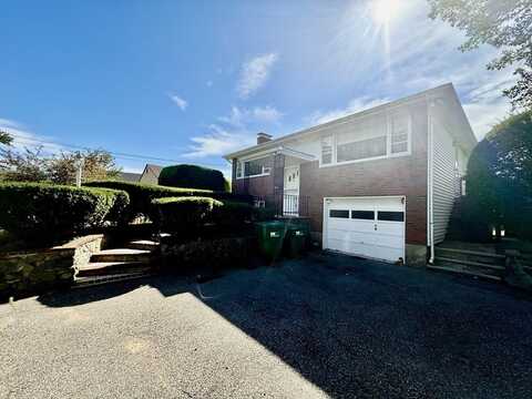 90 Grover Rd, Medford, MA 02155