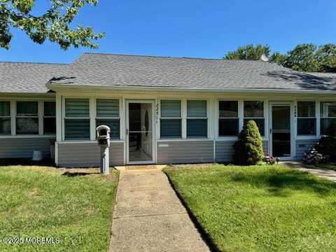 228c Buckingham Court, Lakewood, NJ 08701