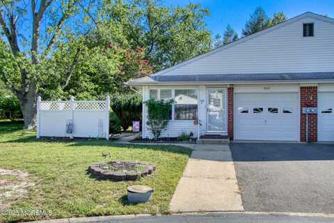 186 Laurel Place, Whiting, NJ 08759