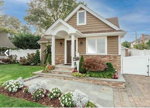 357 Gloria Place, Franklin Square, NY 11010