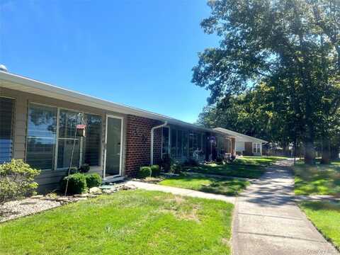171b Ventry Court, Ridge, NY 11961