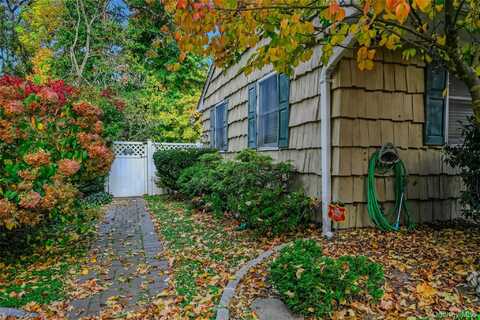 undefined, Huntington, NY 11743