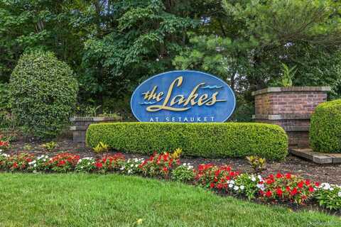 29 Erin Lane, East Setauket, NY 11733