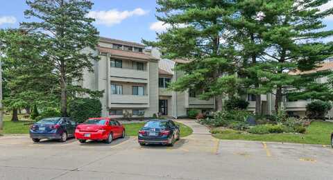 2111 MELROSE Drive, Champaign, IL 61820