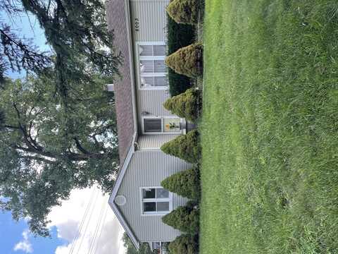 8003 S 85 Avenue, Justice, IL 60458