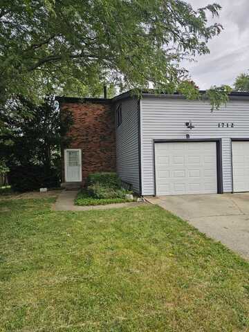1712b Linda Lane, Normal, IL 61761
