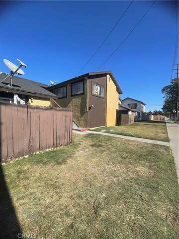 1023 W Central Avenue, Santa Ana, CA 92707