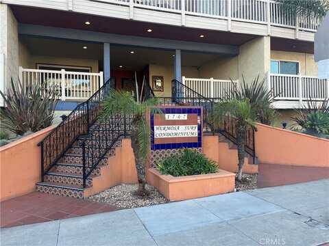 1707 Pacific Coast Highway, Hermosa Beach, CA 90254