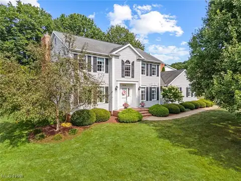 2236 Fallen Oak Circle NE, Massillon, OH 44646